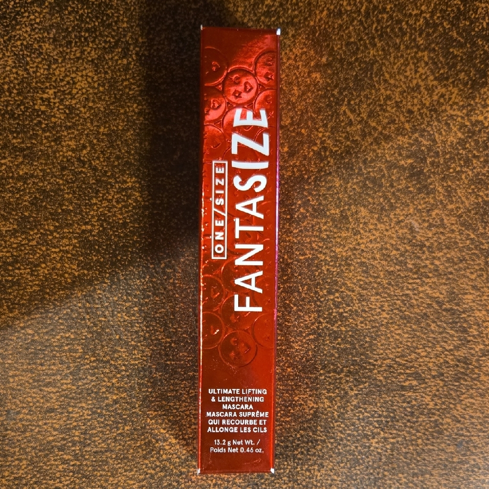 ONE/SIZE Fantasize Mascara in Red Shiny Packaging